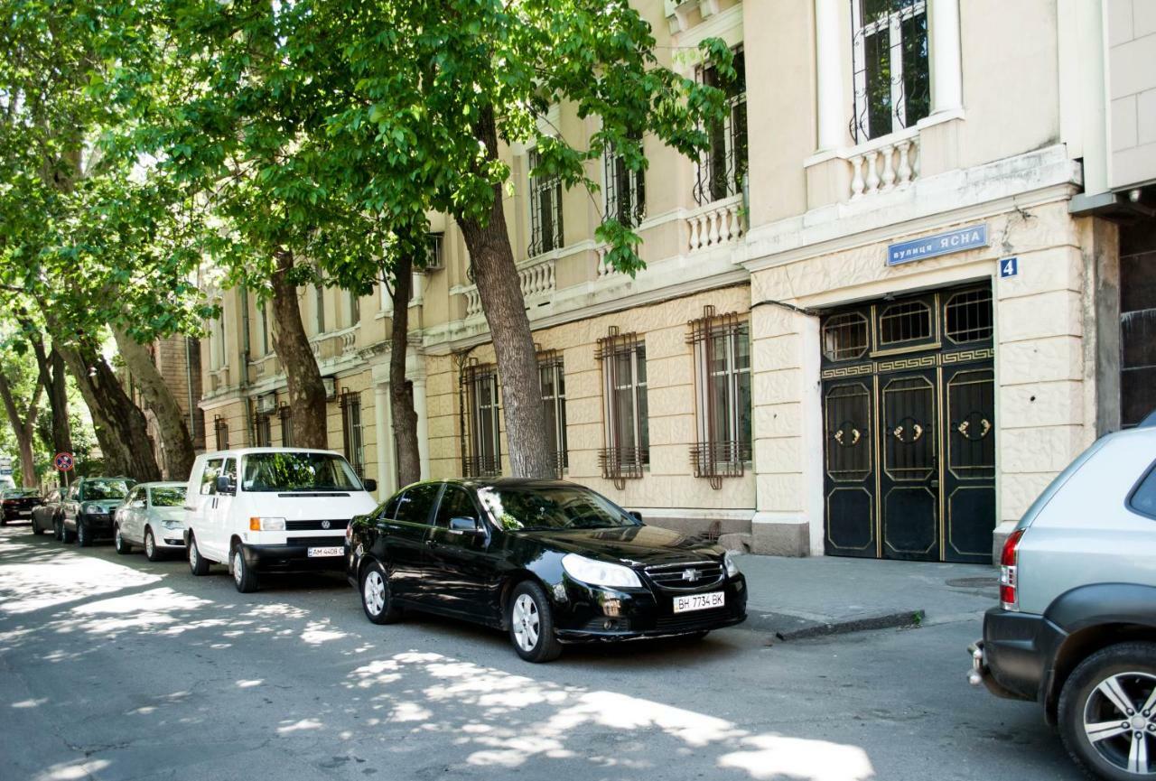 Hostel Uyutniy Dvorik Odessa Eksteriør billede